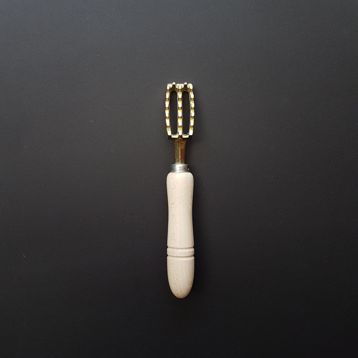 Hitohira Brass Fish Scaler Small