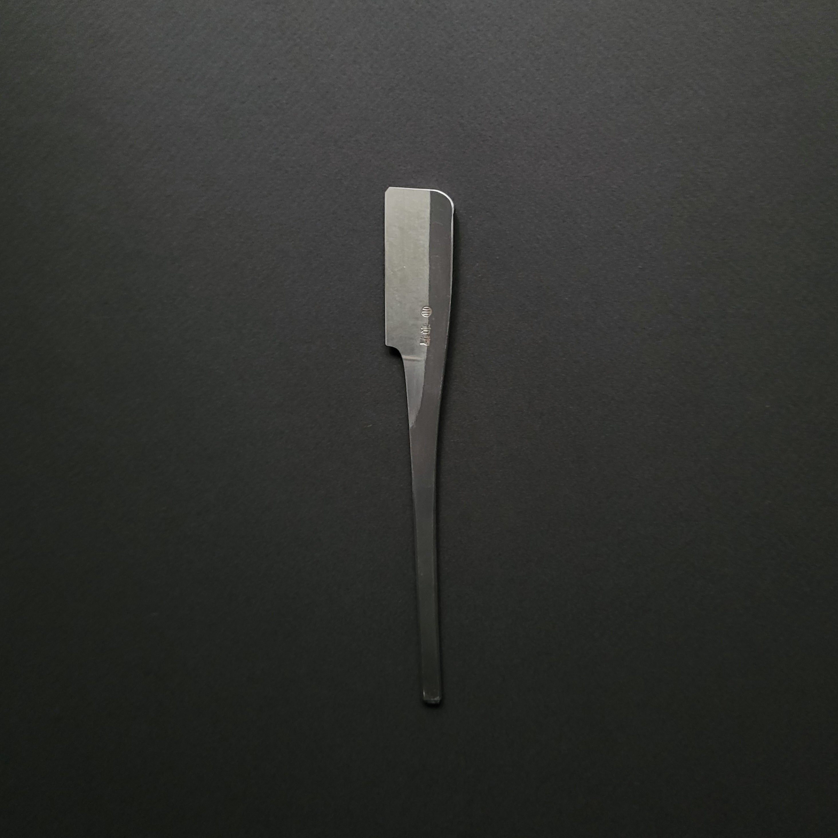 Iwasaki Kamisori Razor Medium