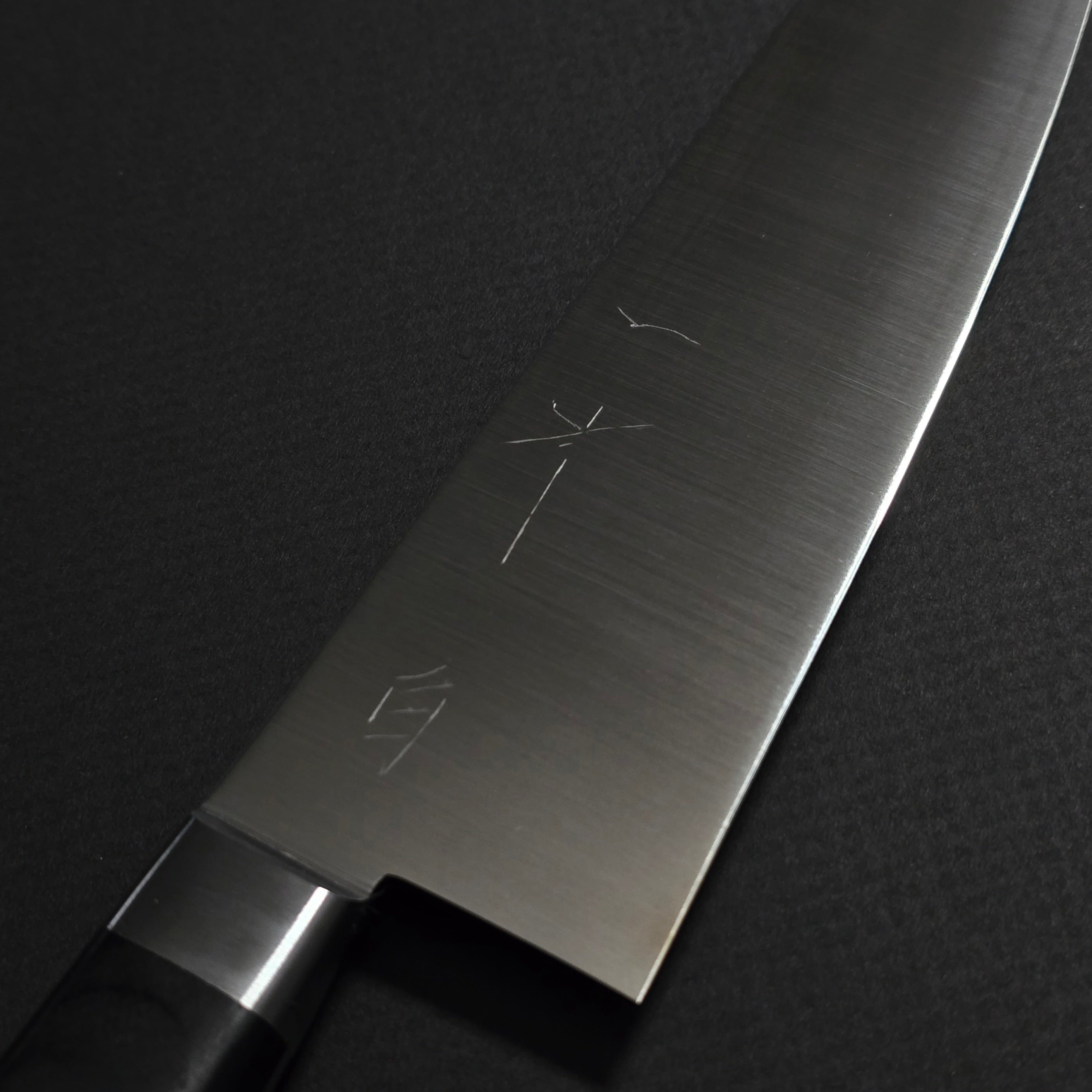 Hitohira Ashi White #2 Santoku 165mm Pakka Handle