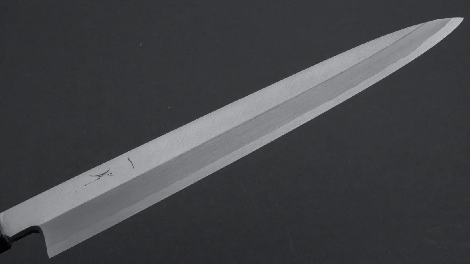 Hitohira Kikuchiyo Manzo White #3 Yanagiba 300mm Walnut Handle (Saya)