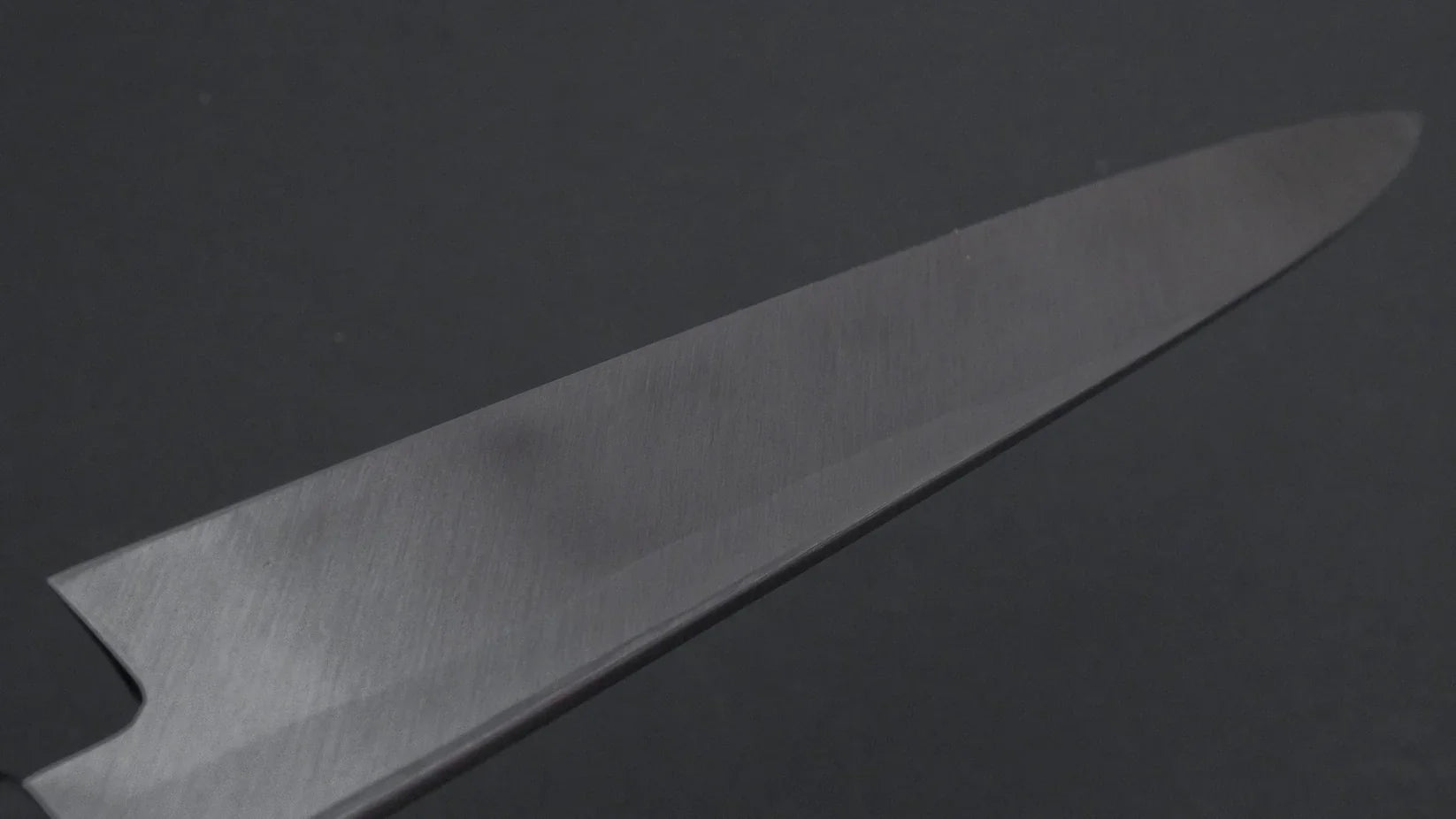 Hitohira Kikuchiyo Manzo White #3 Yanagiba 300mm Walnut Handle (Saya)