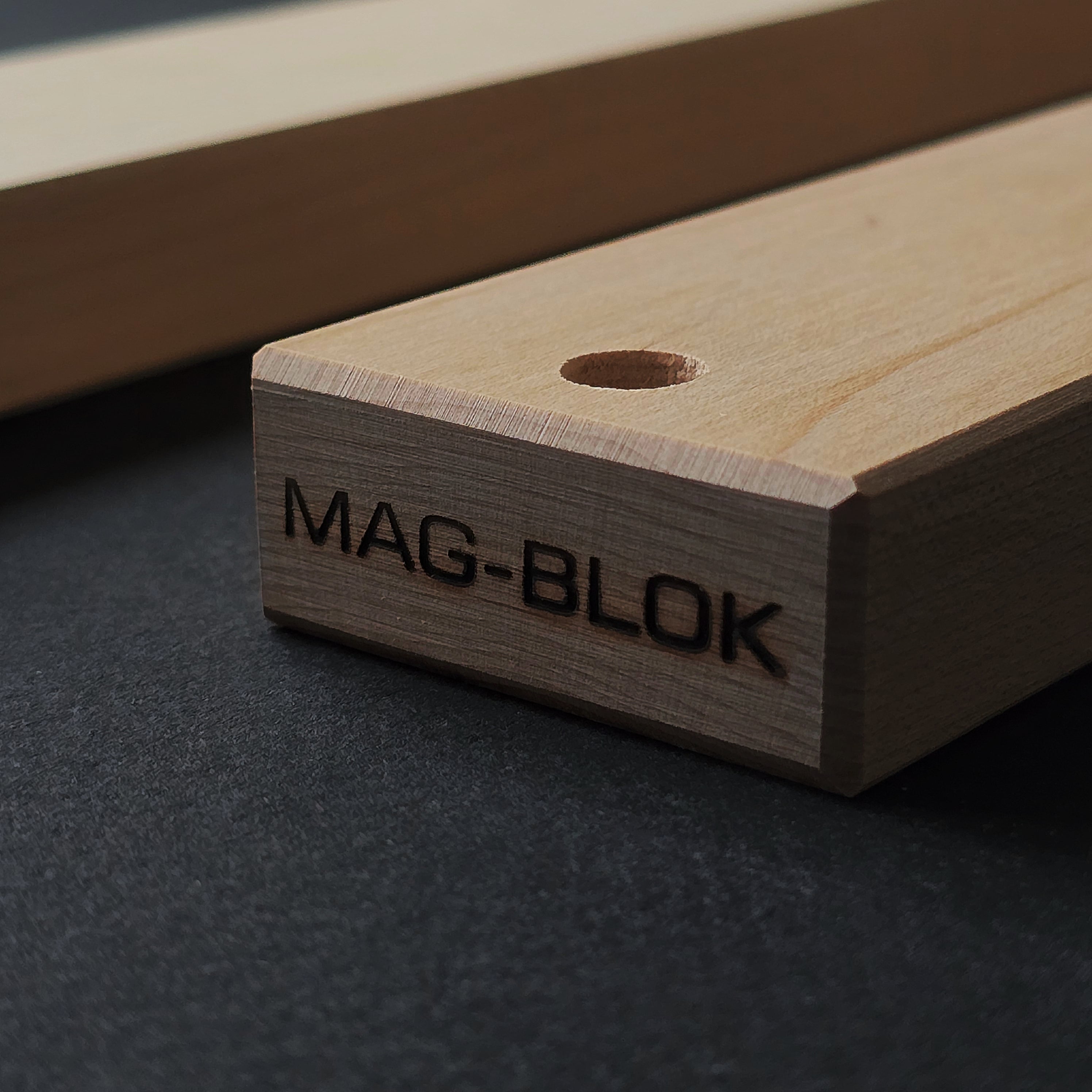 Benchcrafted MAG-BLOK Maple Magnetic Knife Holder